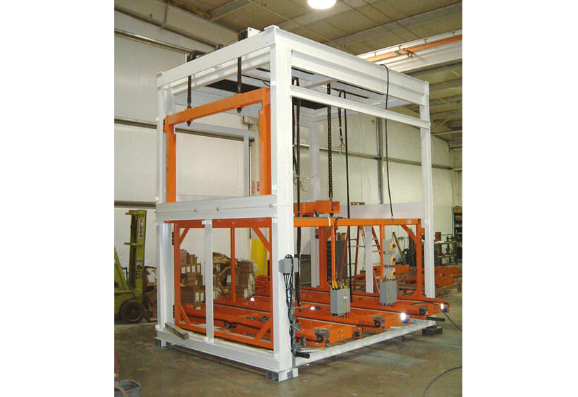 Vertical lift with Three lane chain conveyor